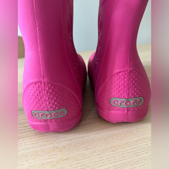 Crocs “Handle it Rain” rainboots blue or pink - Picture 8 of 11